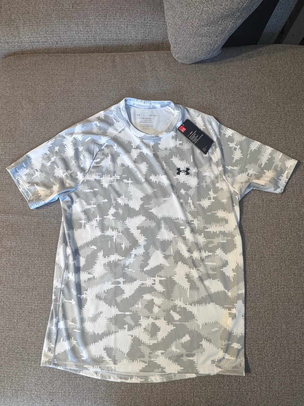 Under Armour Men’s White & Light Gray Camo Short-Sleeve Performance Tee
